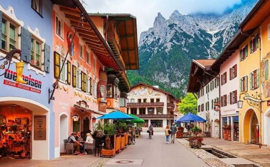 Alplerde 3 Ülke Turu | 4 Gece 5 Gün | THY  ile