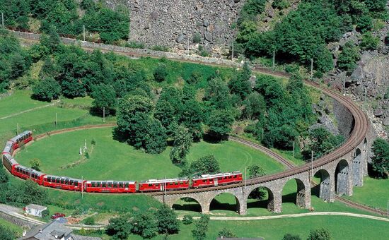 Bernina Express & Noel Pazarları Turu I Pegasus HY ile I 4 Gece - 5 Gün