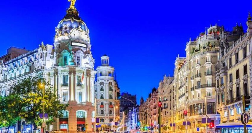 Ekspres İspanya Turu (MAD-BCN) I Pegasus HY ile I 4 Gece 5 Gün (2025 Kış Dönemi )