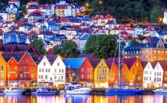 Royal İskandinav Üçlüsü Turu  |  Ekstra Turlar Dahil  |  8 Gece - 9 Gün  |  THY ile