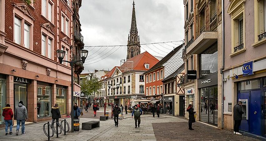 Yılbaşı Özel Alplerin Gölgesinde 6 Ülke Turu I Freebird Hava Yolları I 2025 (BGY-BGY)