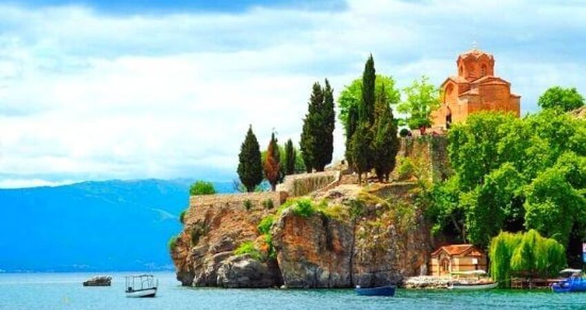 Bayram Özel I Balkan Turu I 4 Ülke I Vizesiz I 4 Gece 5 Gün I Corendon Özel Seferi İle  (TGD-PRN)