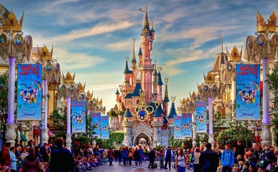 Yılbaşı Özel Royal Paris &  Disneyland Turu  |  Ekstra Turlar Dahil  |  4 Gece - 5 Gün  |  THY ile