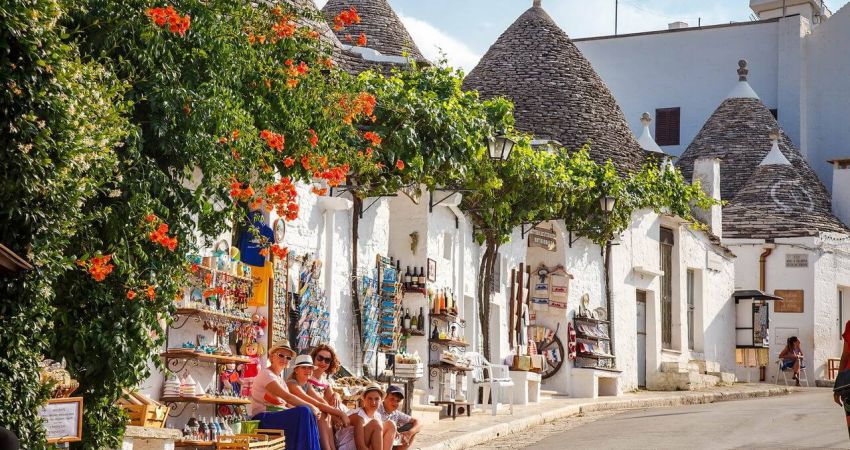 Güney İtalya Turu  |  THY ile  |  5 Gece  |  (BRI-NAP)  |  AMALFİ KIYILARI & BARİ PUGLİA