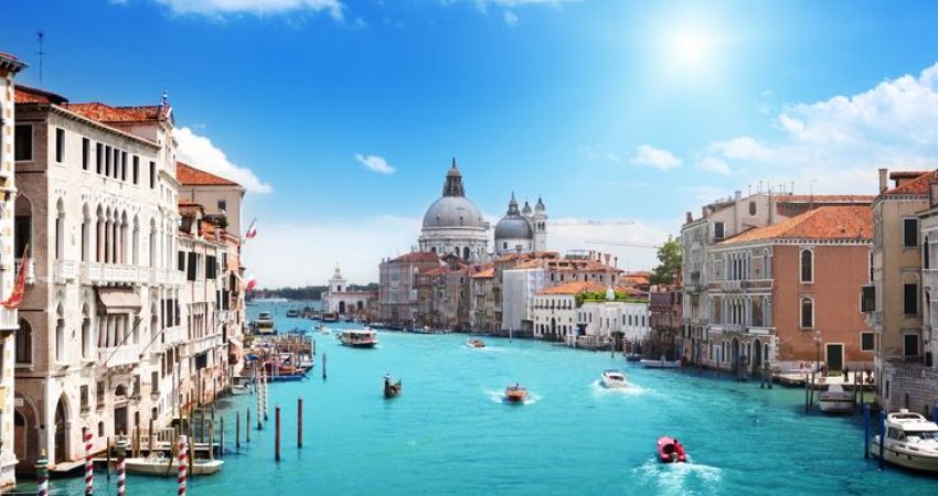 Royal Büyük İtalya Turu  |  Ekstra Turlar Dahil  |  7 Gece 8 Gün  |  THY ile  |   (NAP - MXP)