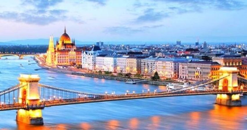 Promo Ekspress Orta Avrupa Turu  |  7 Gece 8 Gün  |  Pegasus HY İle  |  (PRG-BUD)