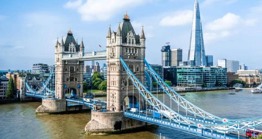 Class Büyük Britanya Turu  |  Ekstra Turlar Dahil  |  7 Gece  8 Gün  |  THY ile (STN-DUB)